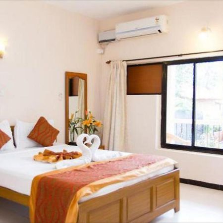 White Orchid Resort Candolim Esterno foto