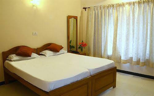 White Orchid Resort Candolim Esterno foto
